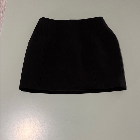 Classic Black Mini Skirt - Picture 1 of 3